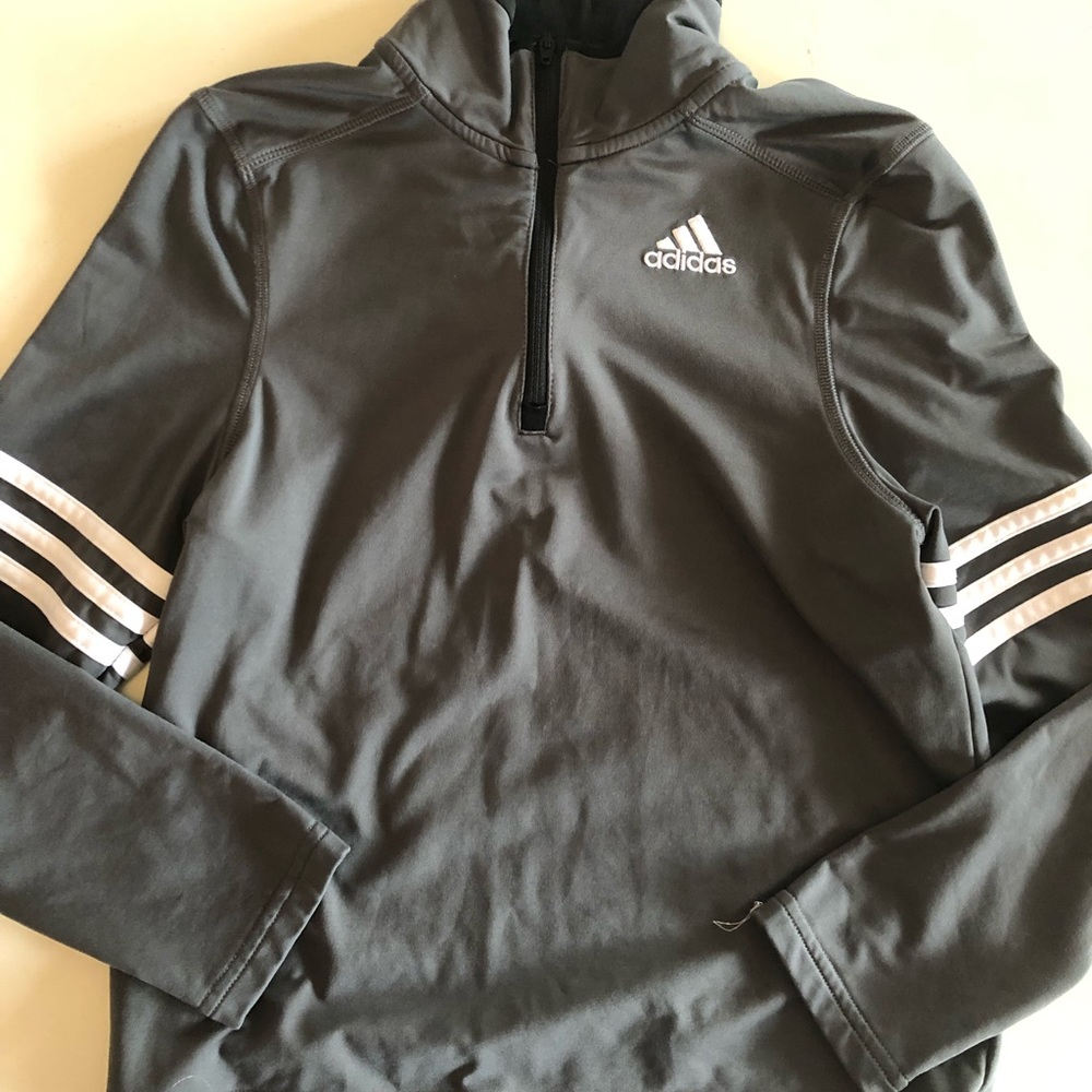 Kids Adidas long sleeve running shirt size 8 (S)